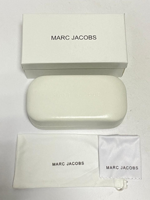 Футляр для солнцезащитных очков Replica Marc Jacobs белый