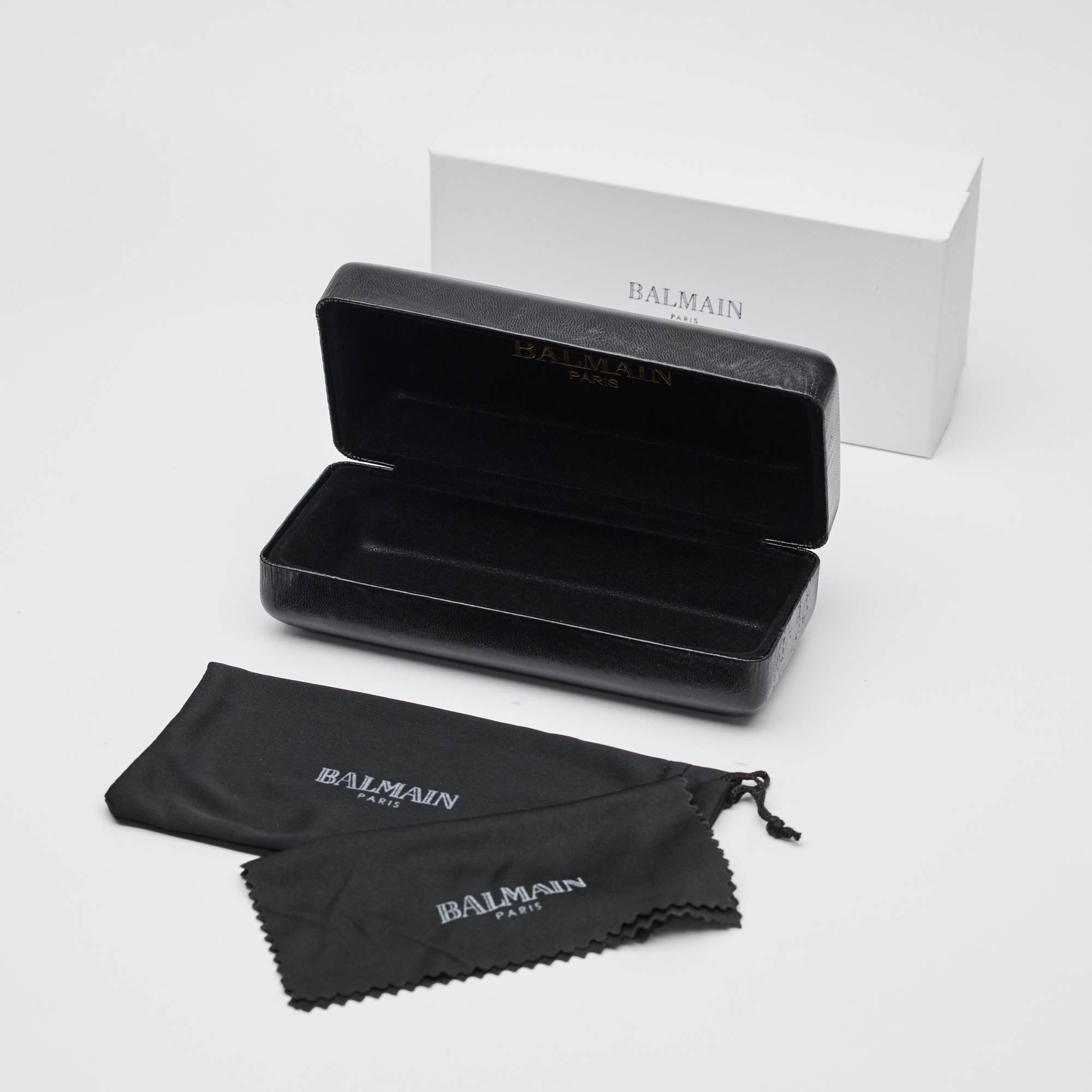 Футляр для солнцезащитных очков Replica Balmain